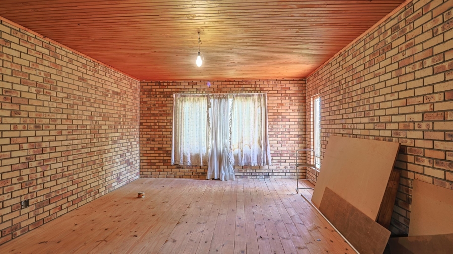 4 Bedroom Property for Sale in Waagfontein North West